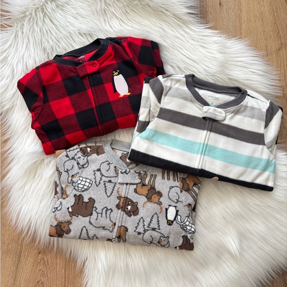 NWT Carter’s 3 Pack Fleece Pjs - Picture 2 of 3